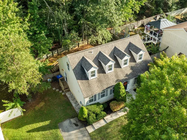 2318 Rolling Meadows St, Waldorf, MD 20601