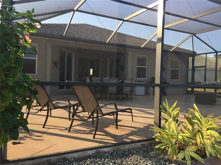 11462 Saffron Ct — Photo 2