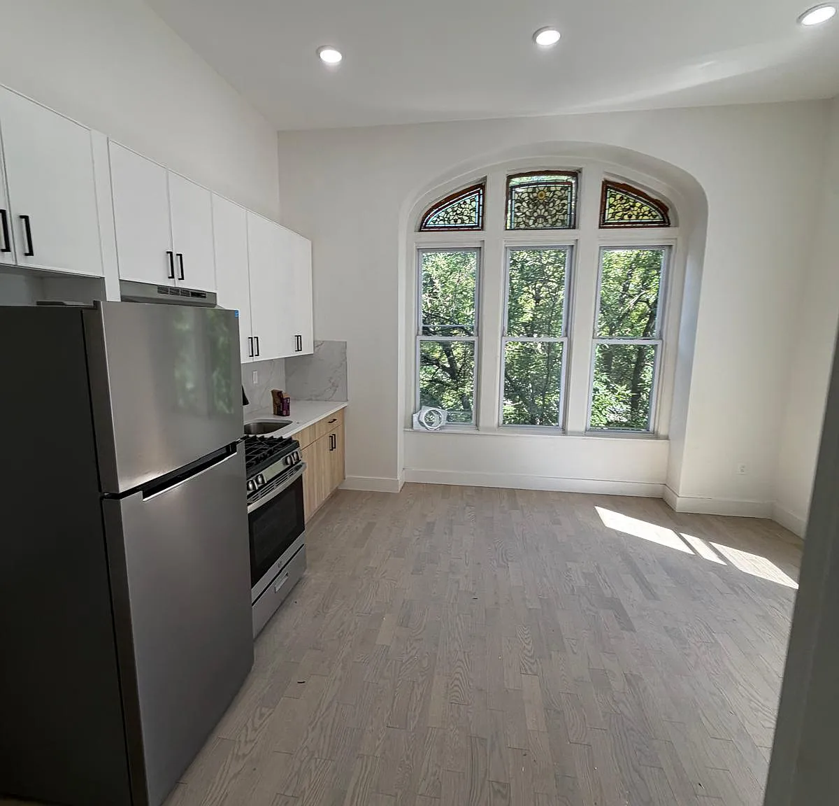 1 bed, 850 sqft, $1,550 — Photo 2
