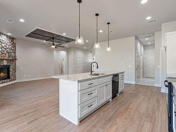5th image of 72 Lob Lob Ln