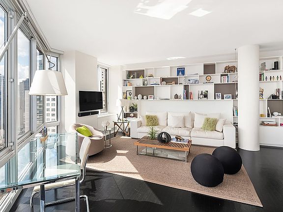 3rd image of 304 E 65th St APT 32C