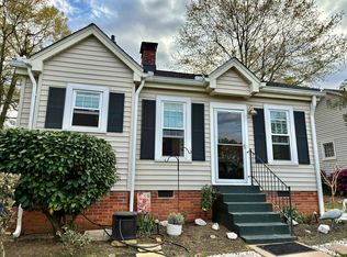 17 Hawthorne Ln, Greenville, SC 29605