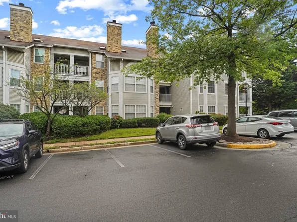 5605 Willoughby Newton Dr Unit 31, Centreville, VA 20120