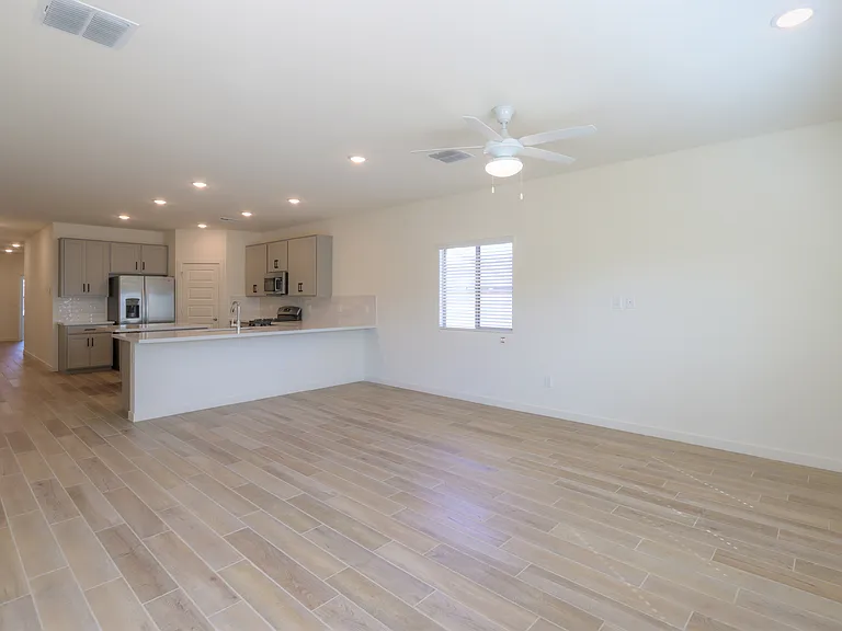 40285 W Chambers Ave — Photo 20