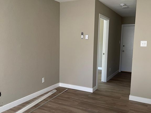 2nd image of 1 Leverette Ln #2