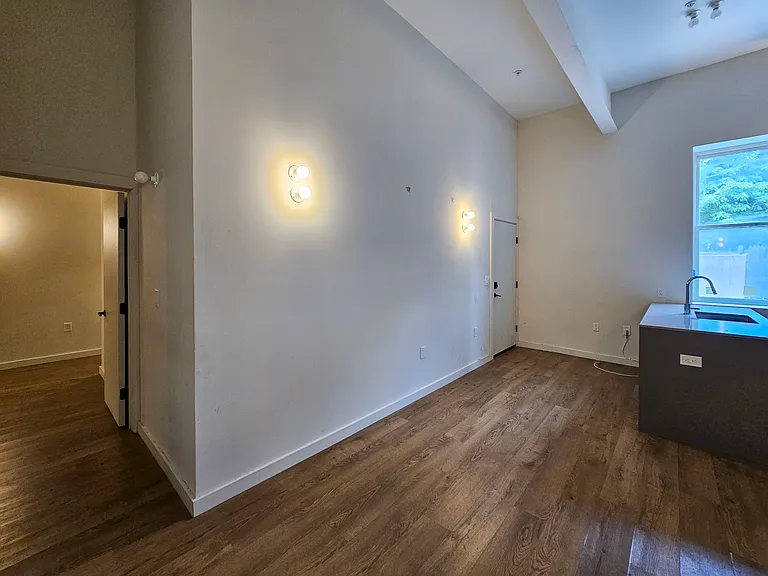619 N 35th St #102 — Photo 10