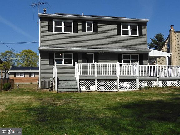 5th image of 232 Richmond Ave