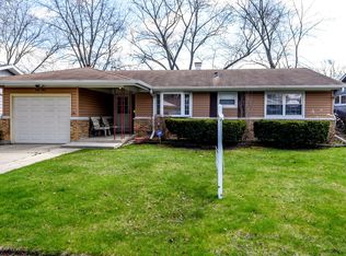 43 Wildwood Rd, Elk Grove Village, IL 60007