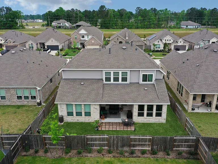 18323 Tiger Flowers Dr — Photo 45