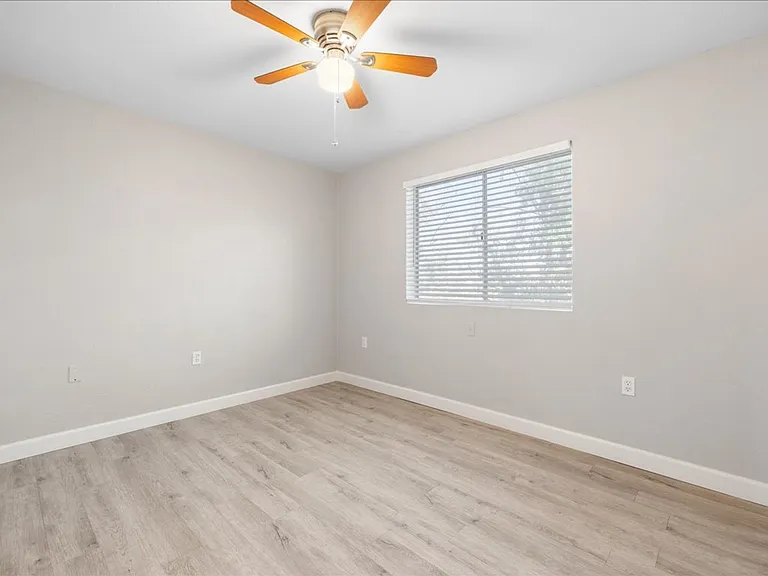 2207 N 9th Ave — Photo 14
