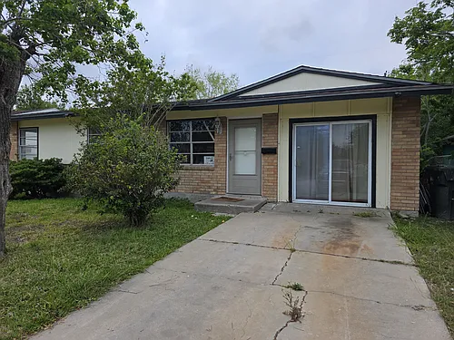 1817 Glenfield Dr Photo 1