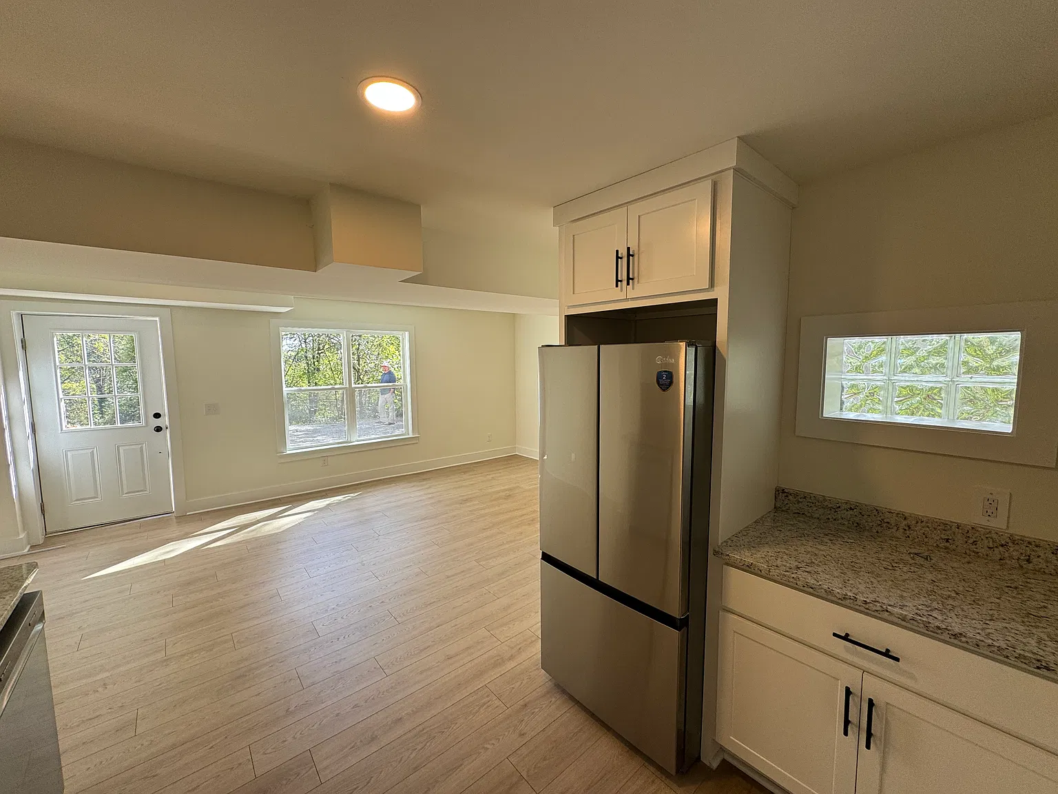 2 bed, 1186 sqft, $1,745 — Photo 2