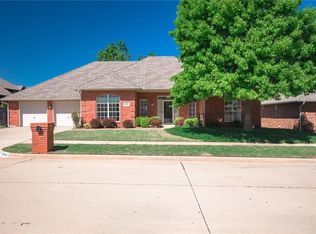 10416 Regent St, Oklahoma City, OK 73162