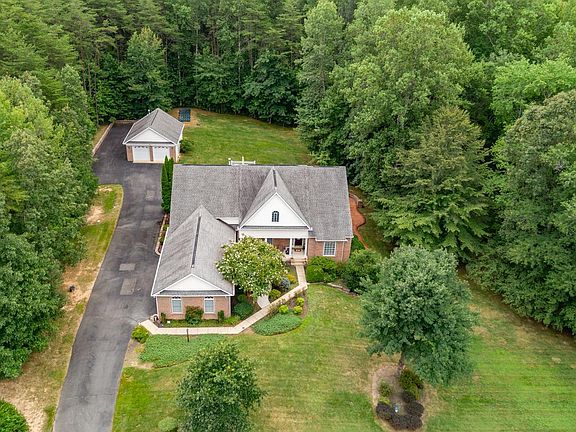 4th image of 78 Madeline Ln