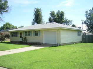 1528 Sunset Ave, Liberal, KS 67901
