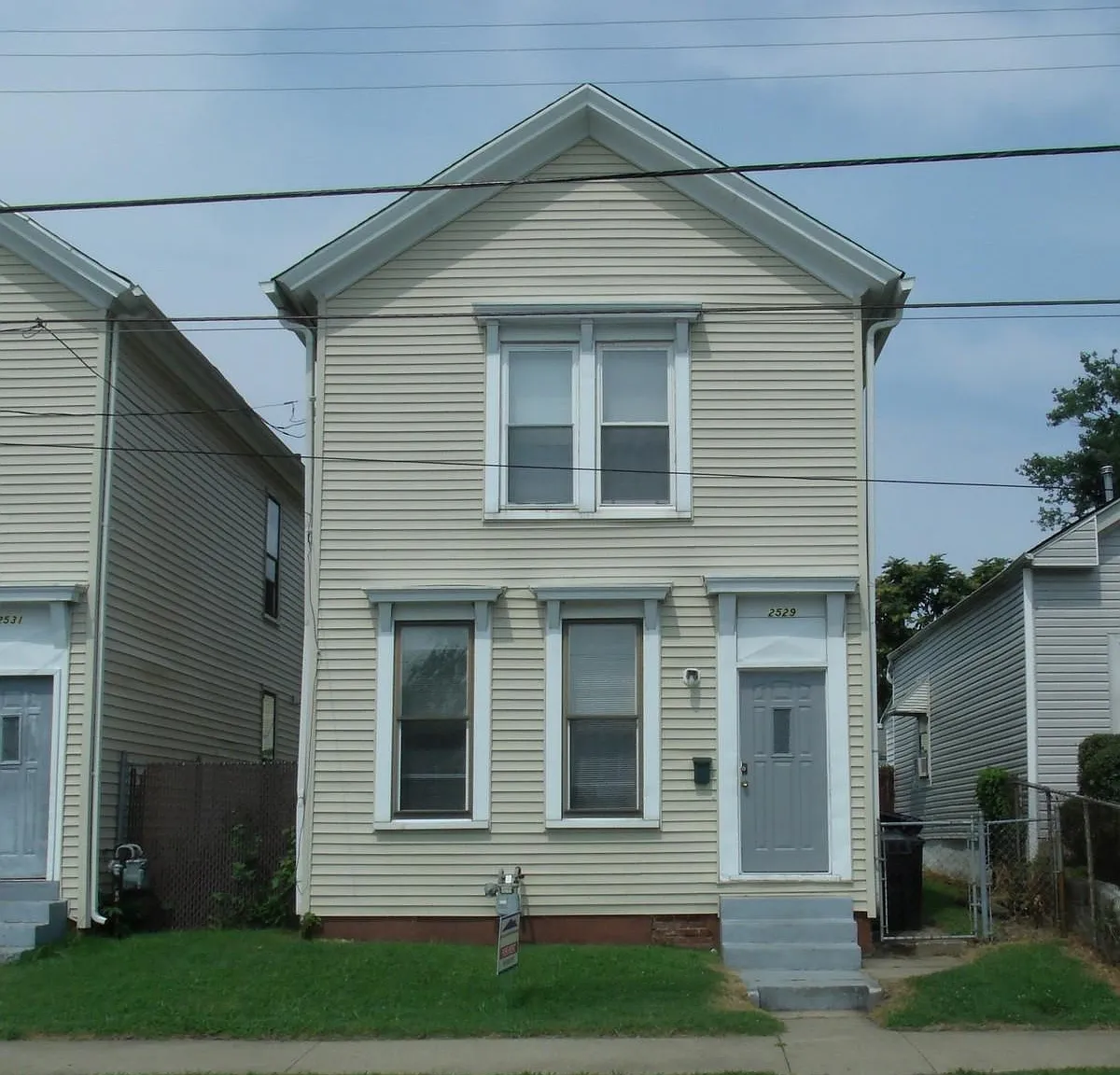 2529 Montgomery St — Photo 1