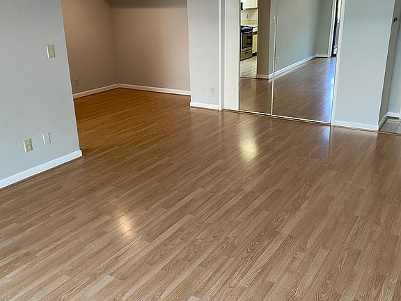3rd image of 208 Skyhill Rd APT 5