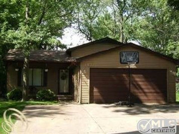 1st image of 7450 Glascott Ave