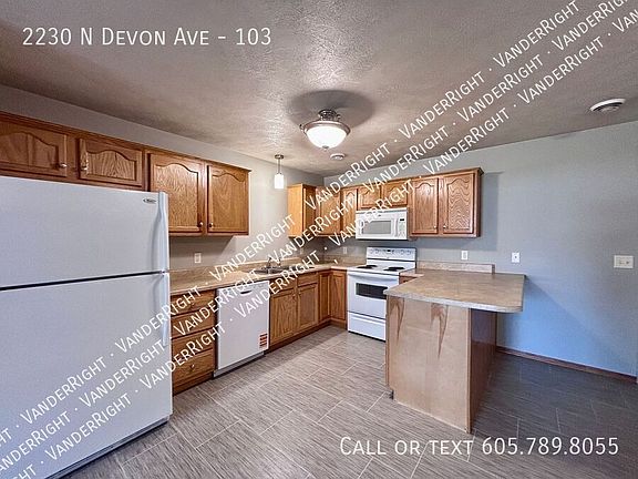 5th image of 2230 N Devon Ave APT 103