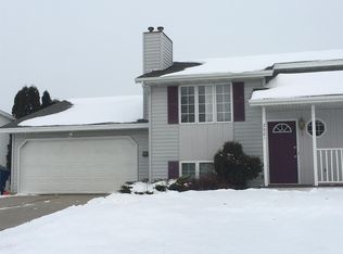 2801 Aquarius Rd, Green Bay, WI 54311