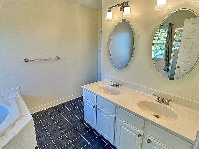 254 Seneca Ter — Photo 29
