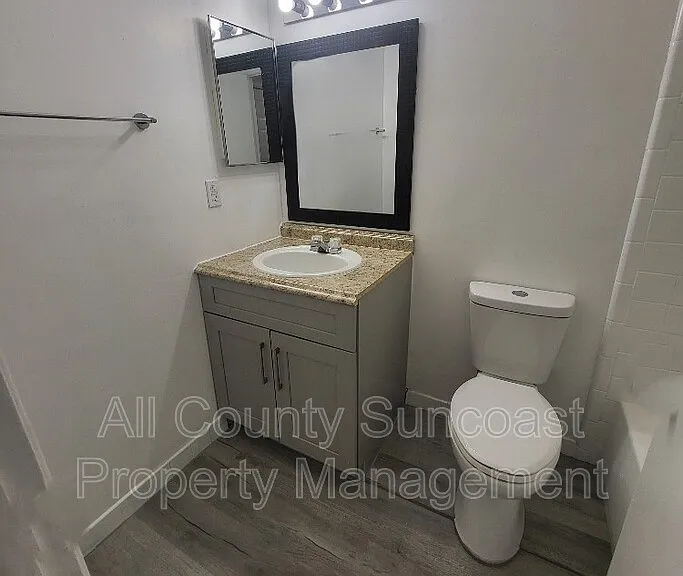 1830 Dr Martin Luther King Jr St N #102 — Photo 4