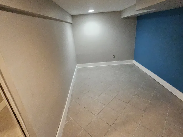 7009 S Perry Ave #1 — Photo 4