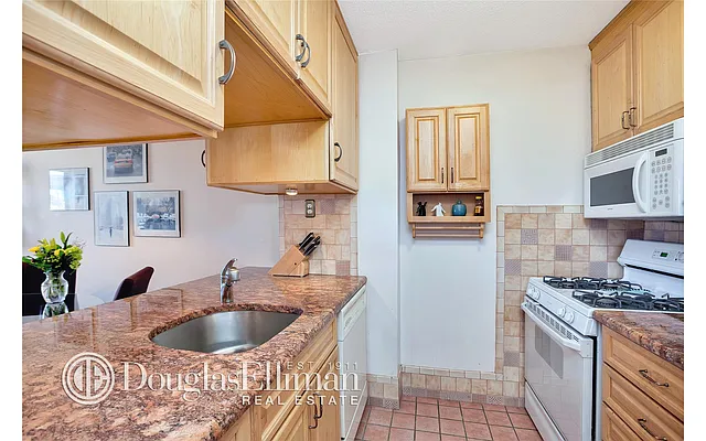 Sold by Douglas Elliman | media 3