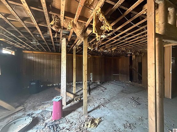 3rd image of 231 S 5th St