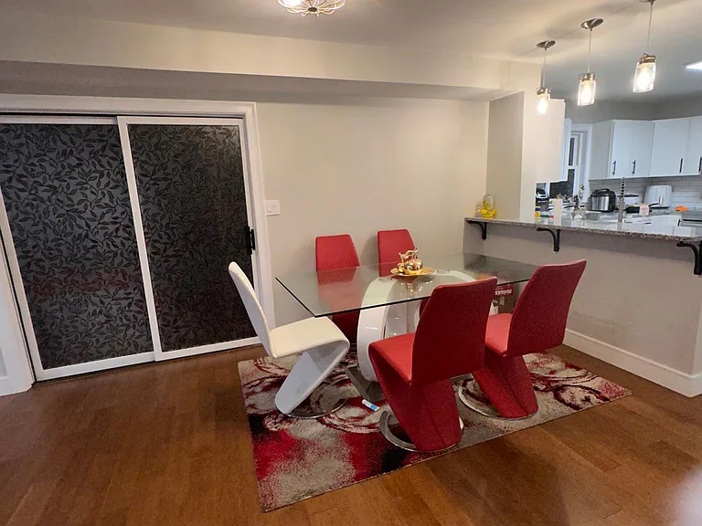19 Race St — Photo 3