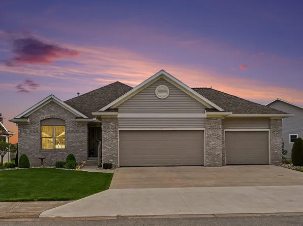 242 River Park Dr, Middlebury, IN 46540