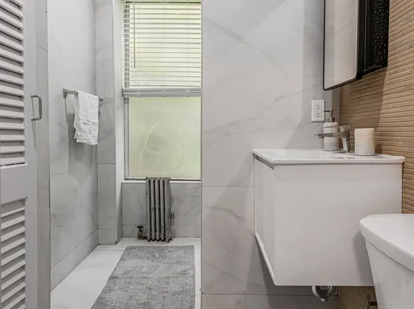 405 West 46th Street image 8 of 15