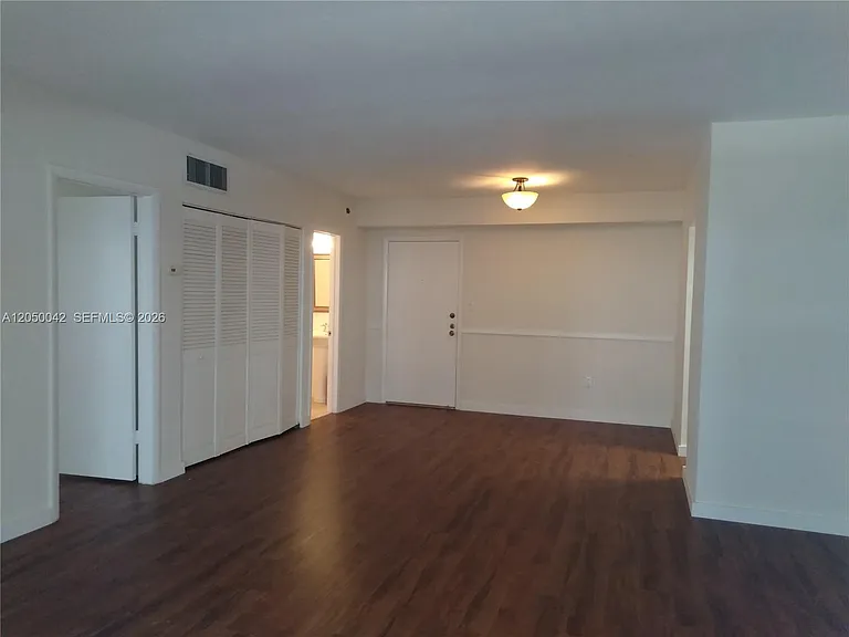 8315 SW 72nd Ave #303B — Photo 7
