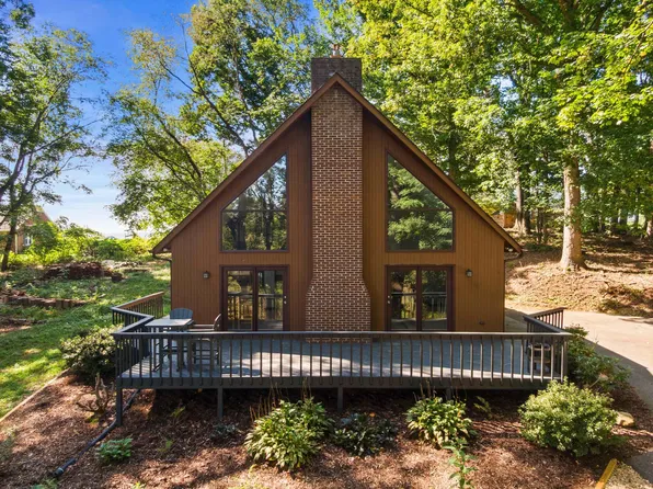 2653 Old Baltimore Rd, Draper, VA 24324