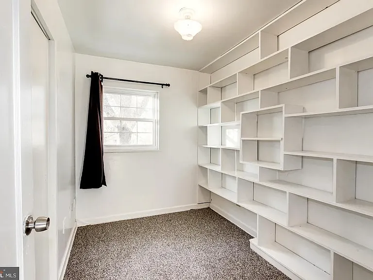 5907 Longfellow St — Photo 8