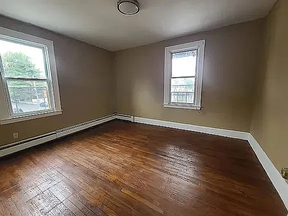 30 Dorothy St #3S — Photo 4