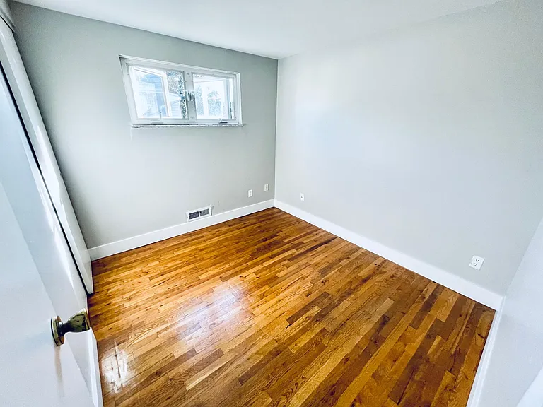 928 Woodhill Dr — Photo 16