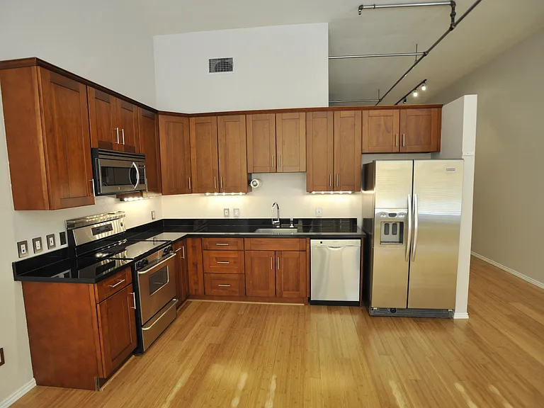 81 Lansing St #302 — Photo 9