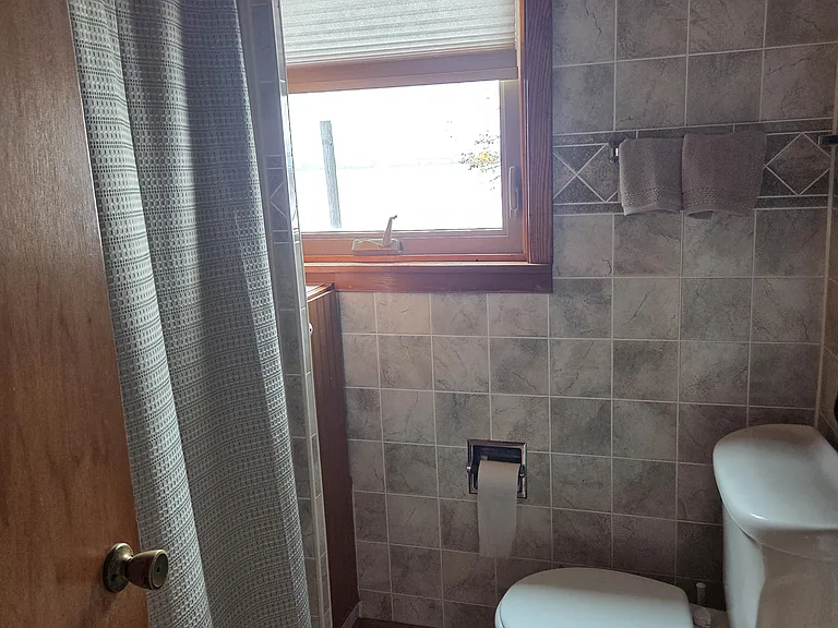 N Lakeshore Dr — Photo 19