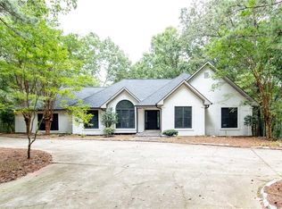 564 Grist Mill Dr, Acworth, GA 30101