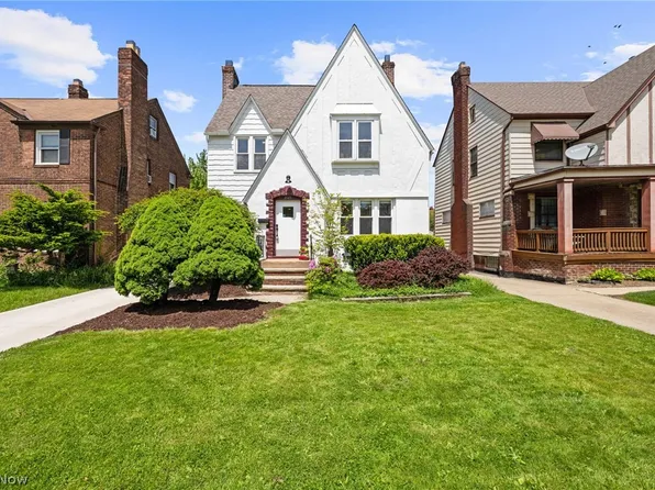 3545 Raymont Blvd, University Heights, OH 44118