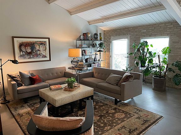 5th image of 7777 Elmwood Ave APT 209