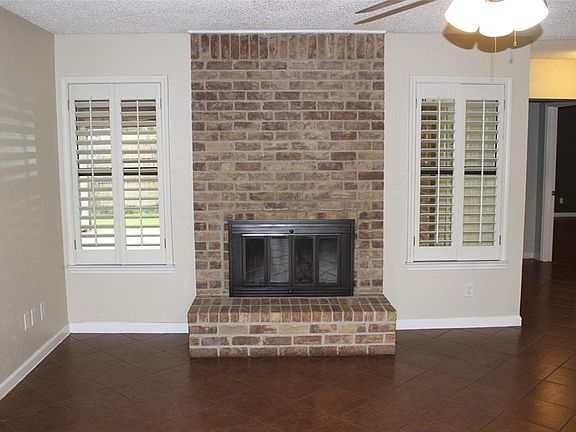 5th image of 3700 Greenstone Dr