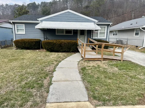 538 W Jackson St, Covington, VA 24426