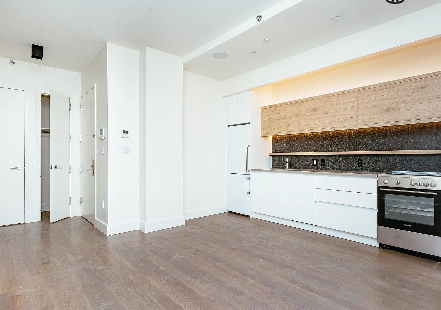 1068 Fulton Street — Photo 3