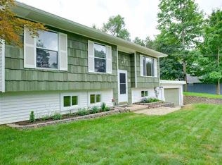 4220 Lynnwood Dr, Traverse City, MI 49685