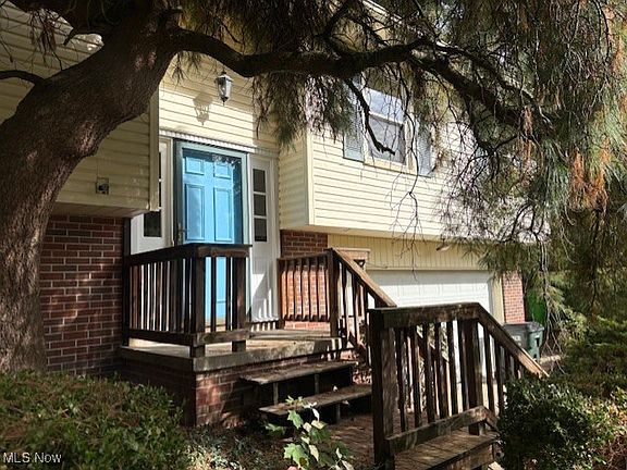 2nd image of 835 Marilyn Dr