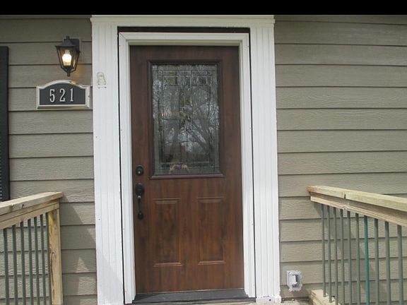 2nd image of 521 10th Ave W