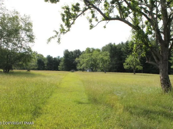 Sassafrass Hill Rd, Gouldsboro, PA 18424