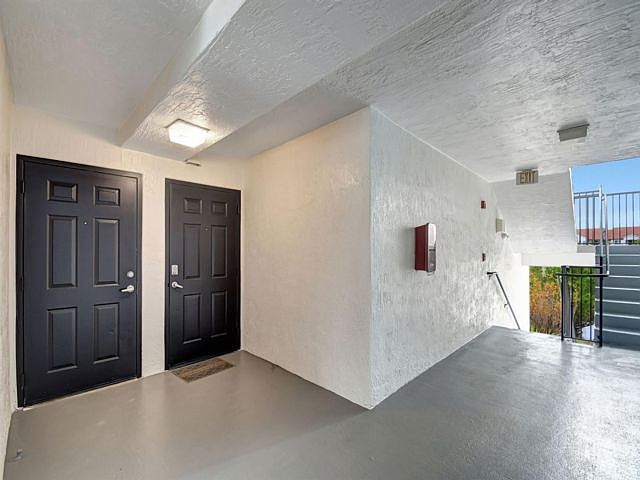 1st image of 109 Villa Cir